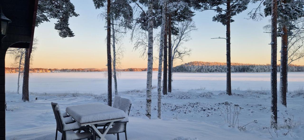 Lakeside Log Cabin Fraemby Udde Falun Exterior photo